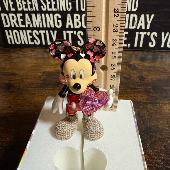 Disney x BaubleBar Valentine’s Day Mickey Mouse bag charm - Picture 3 of 5